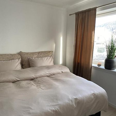 Koselig Leilighet I Hjertet Av Flekkefjord Exterior foto